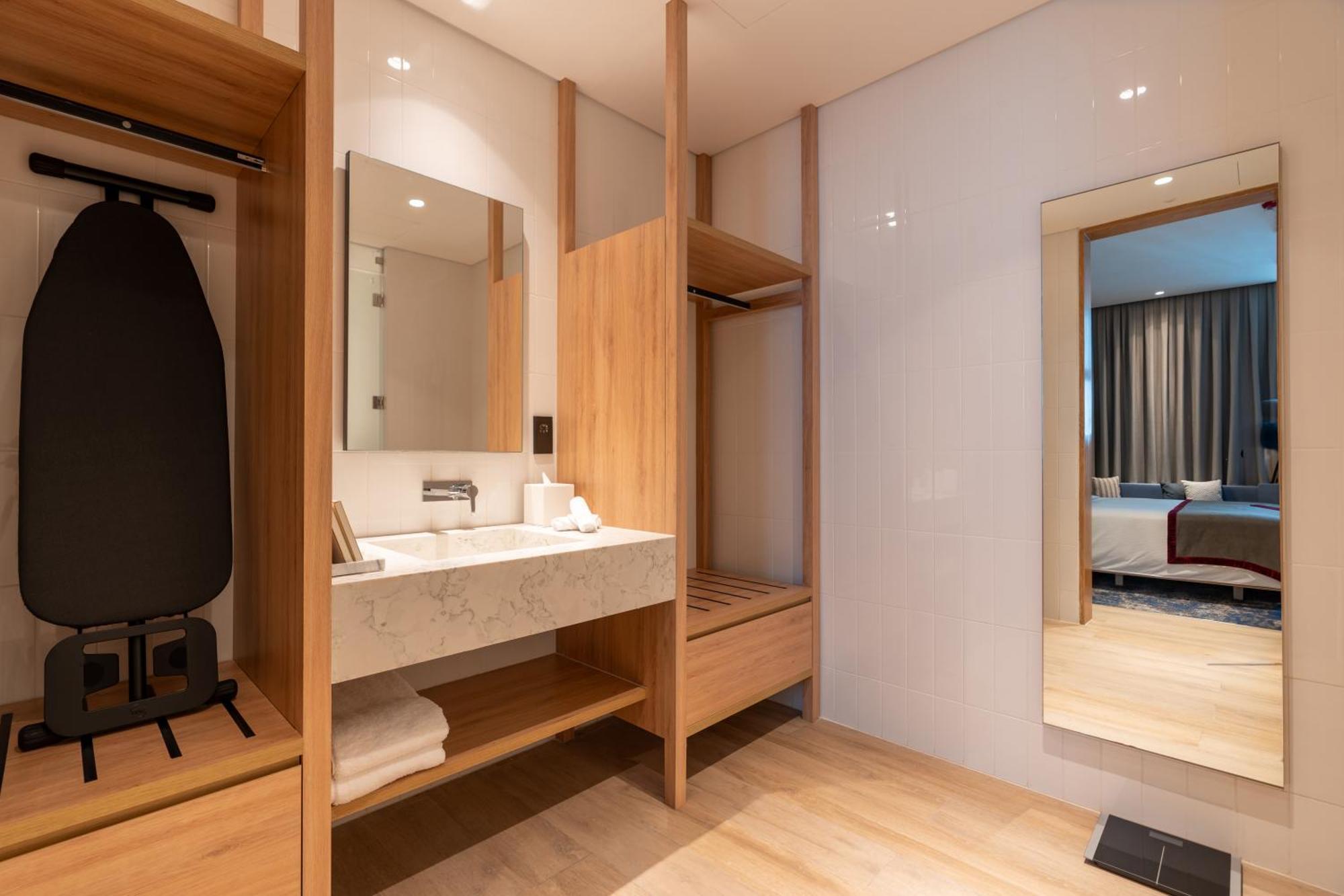 West Walk Retaj Hotel Al Rayyan Экстерьер фото